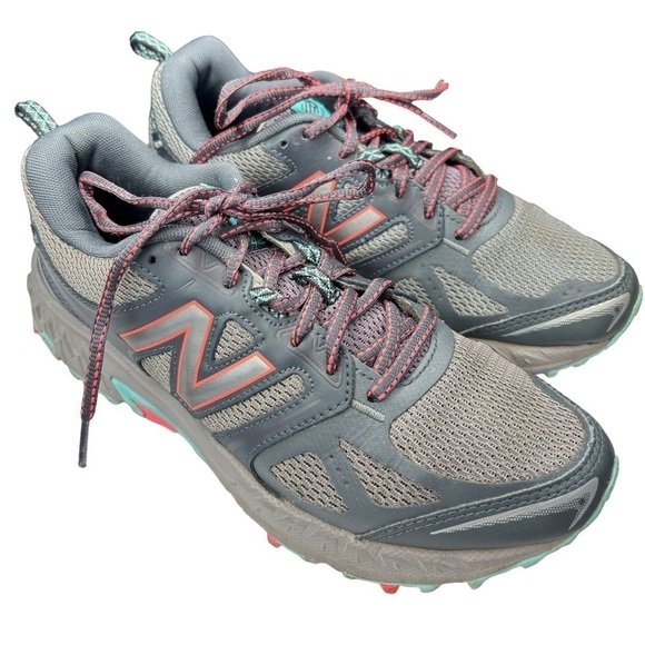 New Balance 412v3 Trail Running Shoes All-terrain Size 8.5 Womens WTE41203 Gray - Picture 2 of 11